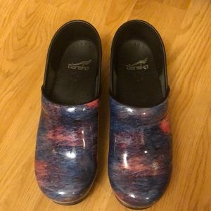 Dansko size 39